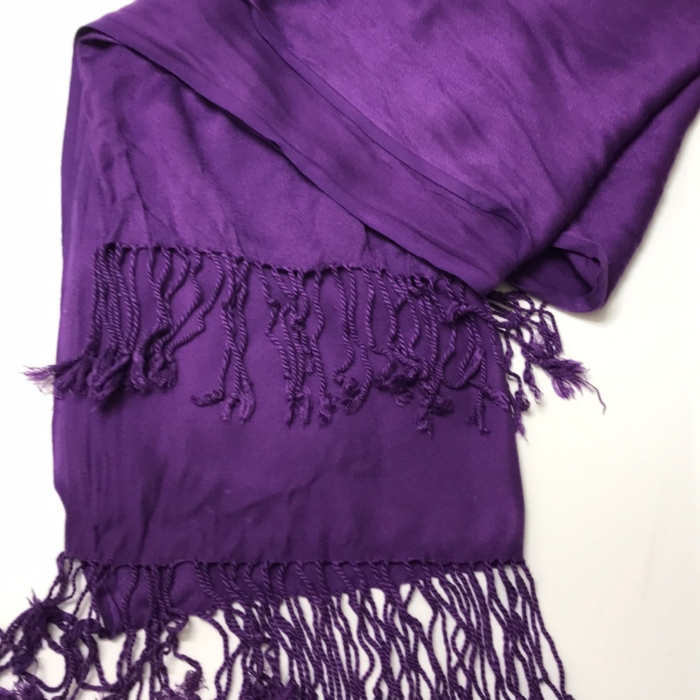 Scarf - Picture 3 of 4